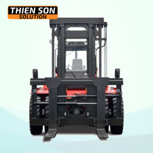xe nang 30 tan trong tai lon